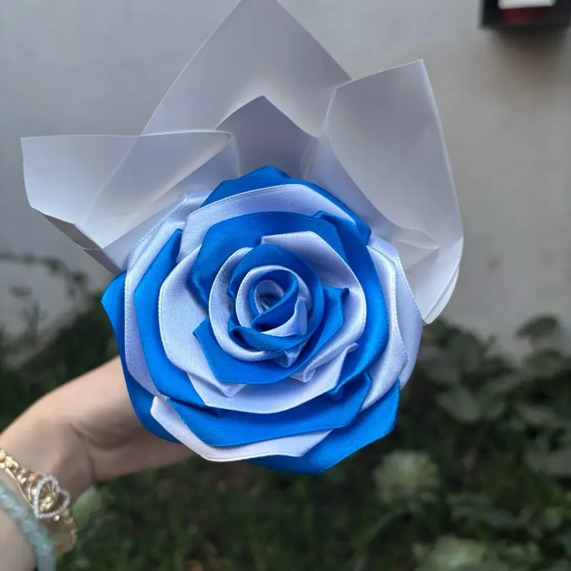 Single enternal roses