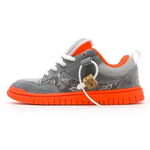 [YYK brand Anti Slip Wear] New Volcanic Grey Printed Bread Shoes |   Classic Fashion Trend, Versatile Wrapping, Anti Slip, Lightweight Breathable Low Cut Board for Men and Women