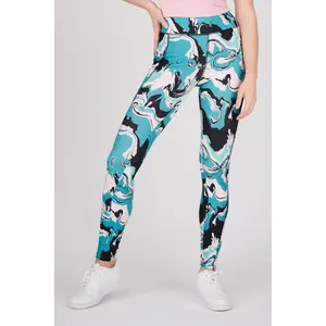 Liquid with Pockets