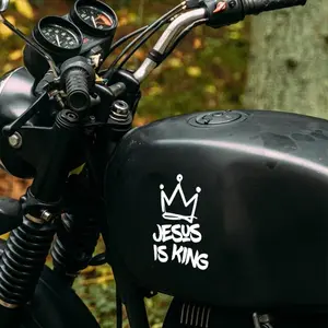 Jesus Is King Design Car Sticker, 1 Count Waterproof & Sunproof Vinyl Sticker, Decorative Sticker for Car Window, Vehicle, Outdoor Use, Christian Theme Sticker, Motorcycle Stickers, Sticker for Cars, Decal