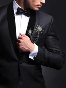 Men's Luxury Rhinestone Decor Star Design Brooch Pin, Fashion Brooch for Party, Daily Clothing Decor, Trendy All-match & Exquisite Brooch for Birthday Gift