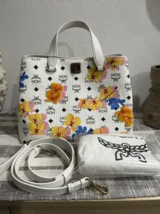 Pre-owned MCM Leather Crossbody Bags Flower Tote