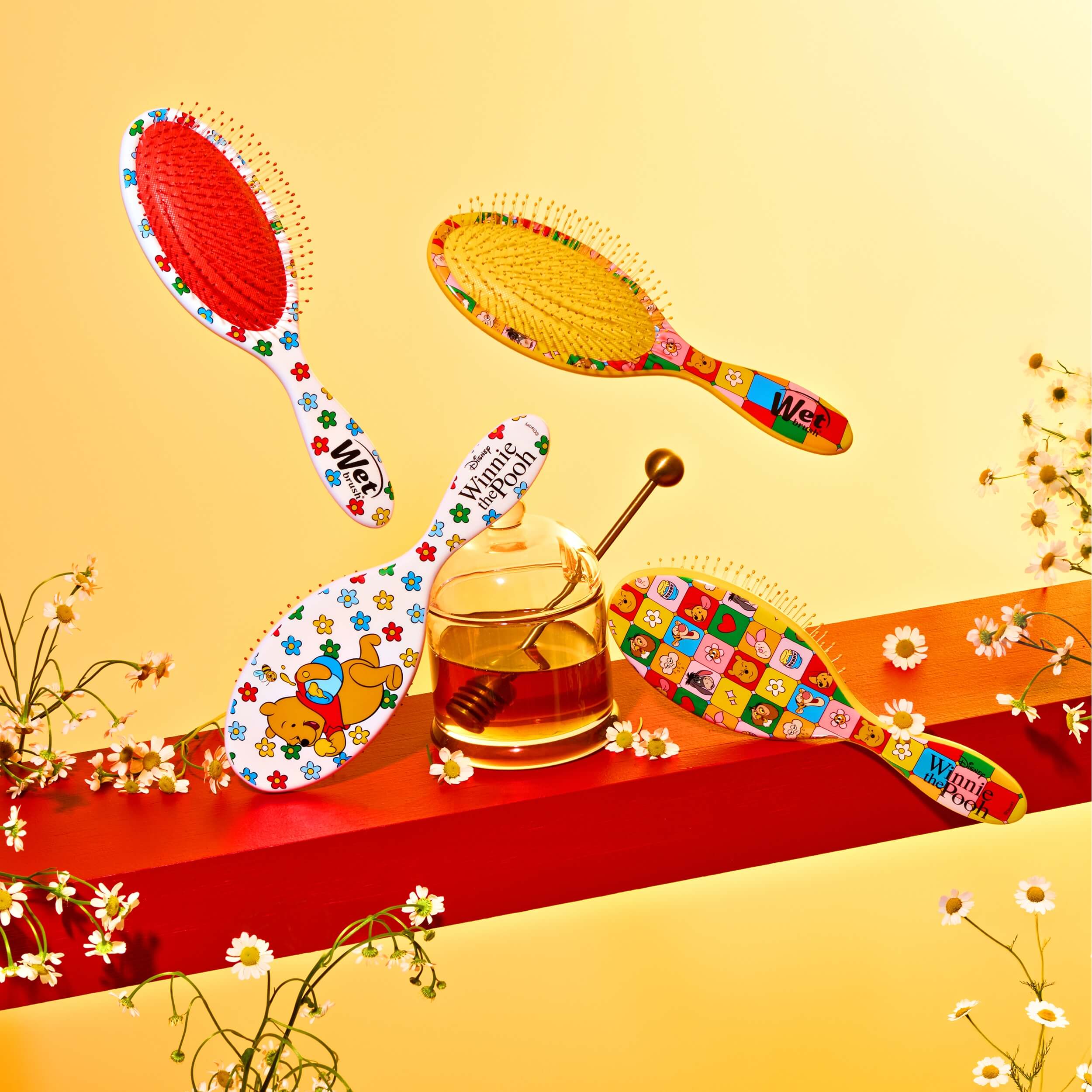 Wet Brush x Disney - Original Detangler Hair Brush – LIMITED EDITION Detangling Hairbrush - Gentle Detangler for All Hair Types