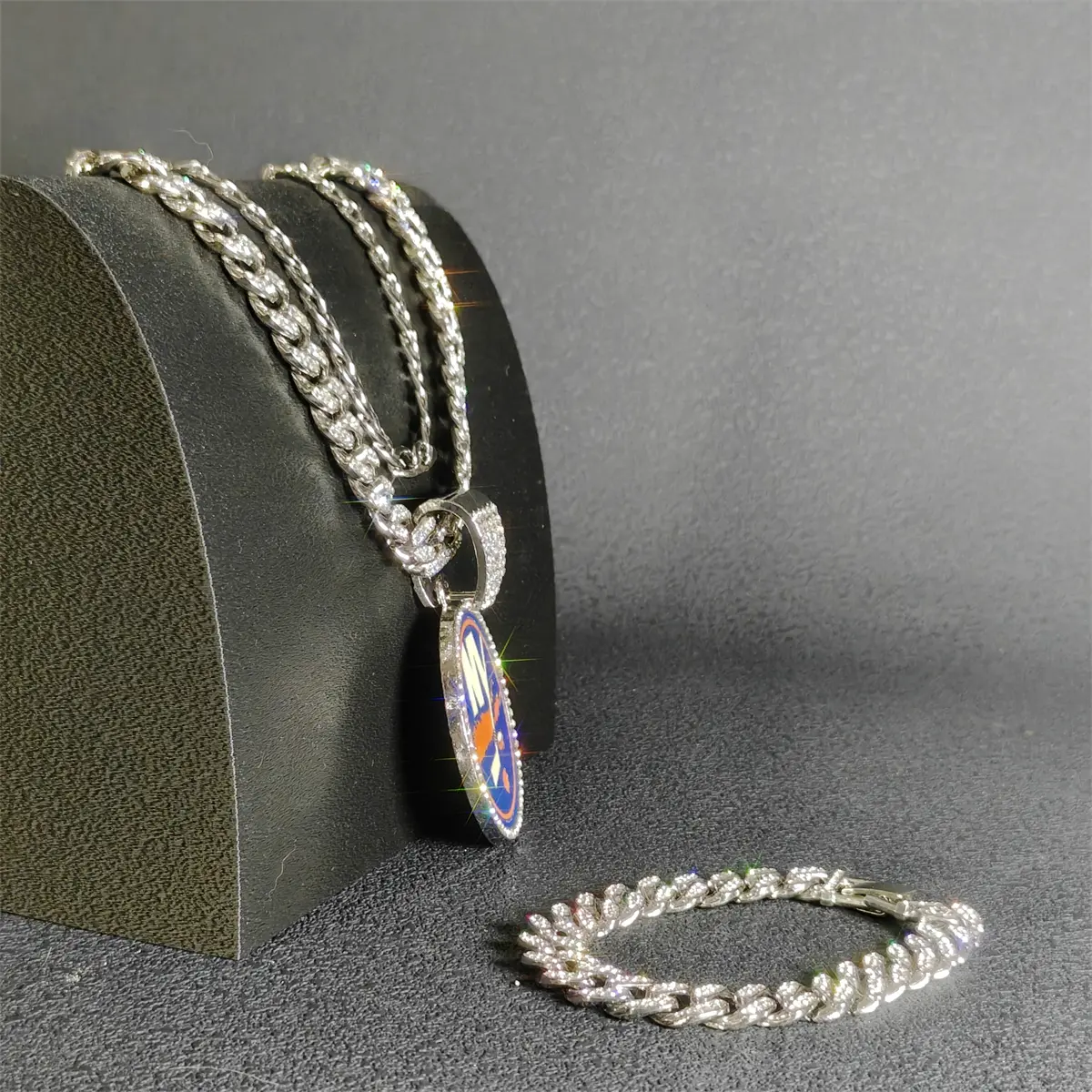 Hip-Hop Style Cuban Necklace Rhinestones Ice Hockey Graphic Pendant Men's Personalized Chain, 50cm/20inch and 60cm/24inch, Unisex Gift for Boyfriend Woman, A necklace suitable for wearing while watching a game to enhance the atmosphere