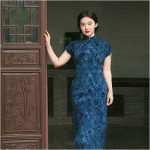 Midnight Blue Floral Neo-Oriental Cheongsam | Modern Chinese Style Midi Qipao