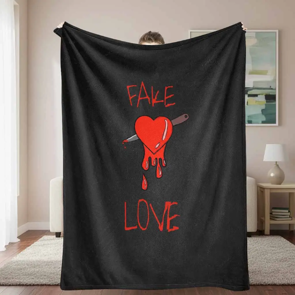 Broken Heart Love Concept Flannel Throw Blanket, 30*40 in Red Graphic Print, Soft Cozy Warm Lightweight Plush, Wrinkle Resistant, Anti-Pilling, Valentine Sentimental Boyfriend Gift, Indoor/Outdoor Home Decor, Artistic Print