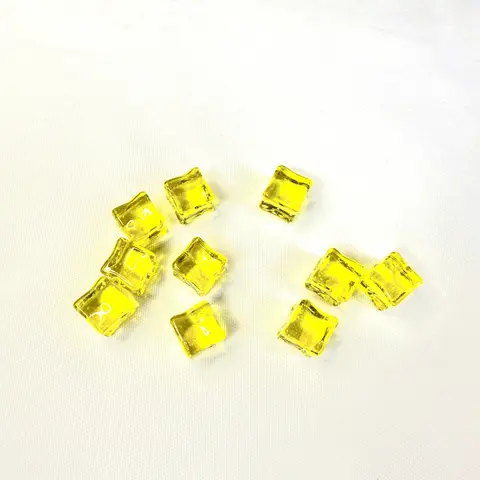 Glowing Resin Fake Ice Cubes - Gold Color Acrylic Decorative Props for DIY Crafts, Vases, & Home Decor - Realistic & Reusable 20pcs - 18x18x18mm