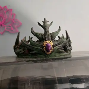 Crown of the Hollow Queen – Hand-Painted Fantasy Cosplay Headpiece | Gothic Fae Crown | Dark Forest Tiara | Purple Gemstone Accent