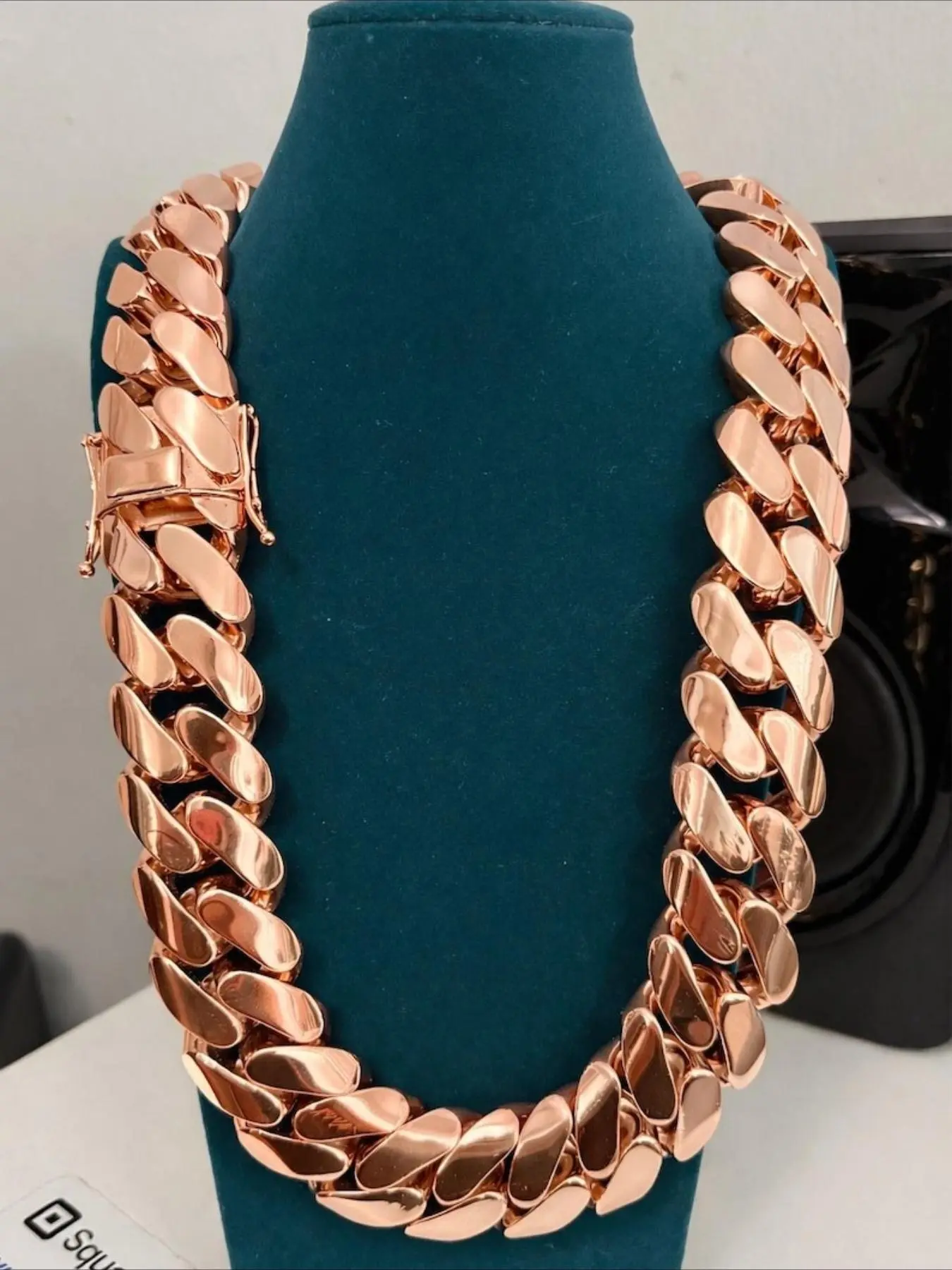 22mm Cuban Link Necklace - Multiple Sizes, Heavyweight Thick Chain, Hip-Hop Street Style Brand Fashion Jewelry - Men's Diamond Statement Necklace - Holiday Gift - Gold Plated Chain, Premium Jewelry Suitable for Both Men and Women, Trendy Jewelry