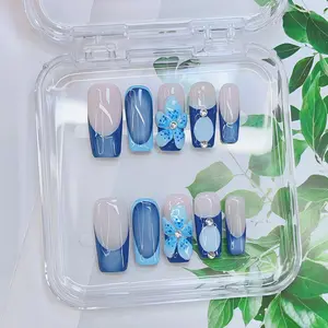 Blue Nails Y2K Style Fake Nails,  Handmade 3D Floral  And Sparkling Golden Bow Decor Pipe-Shaped Nails, 10pcs/set Glossy Handmade Press On Nails, For Women & Girls DlY Nail Art, Square Nails. Nail Supplies.  Sparkly Studded Rhinestone Shining Rhinestone