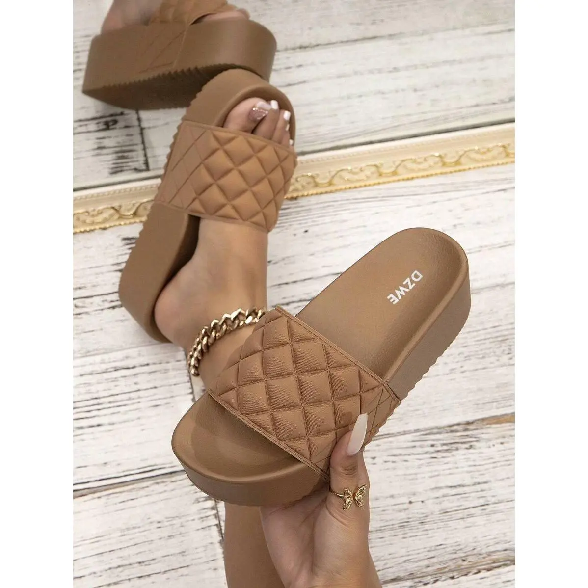 Women's Sporty Chic Wedge Slide Sandals, Khaki Polyester Footwear with Fashionable Geometric Diamond Pattern, Thick Platform Sole for Height Increase, Comfortable Casual Outdoor Beach Shoe