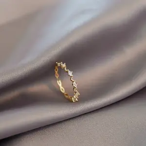 Finger ring trendy girl Finger ring trendy girl