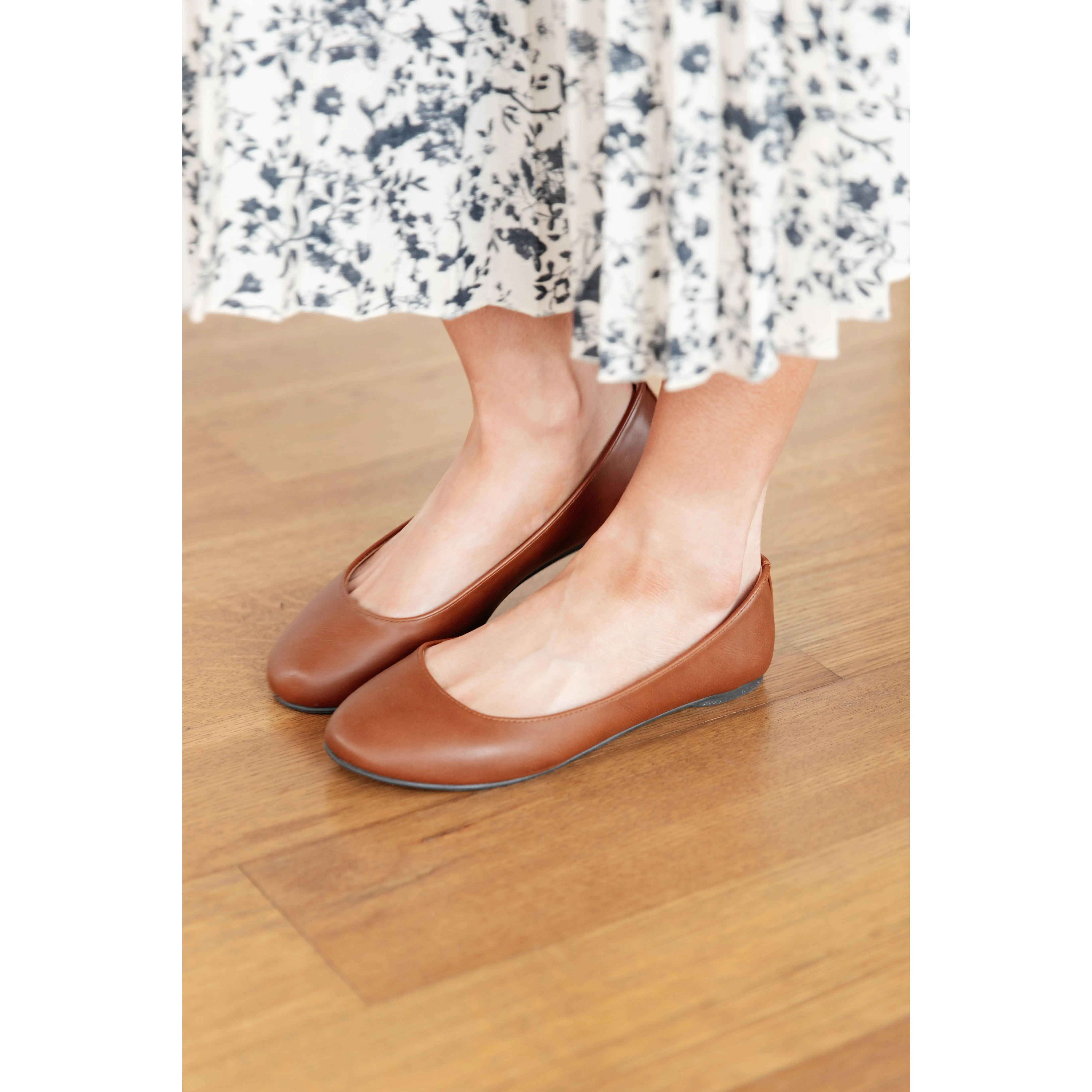 SODA Women's Classic Casual Faux Leather Ballet Shoes, Comfortable Closed-Toe Slip-On Footwear with .5" Heel and Gel Insole (Camel), Ballerina Flats, Rubber Ballet Flats, Leather & Faux Leather