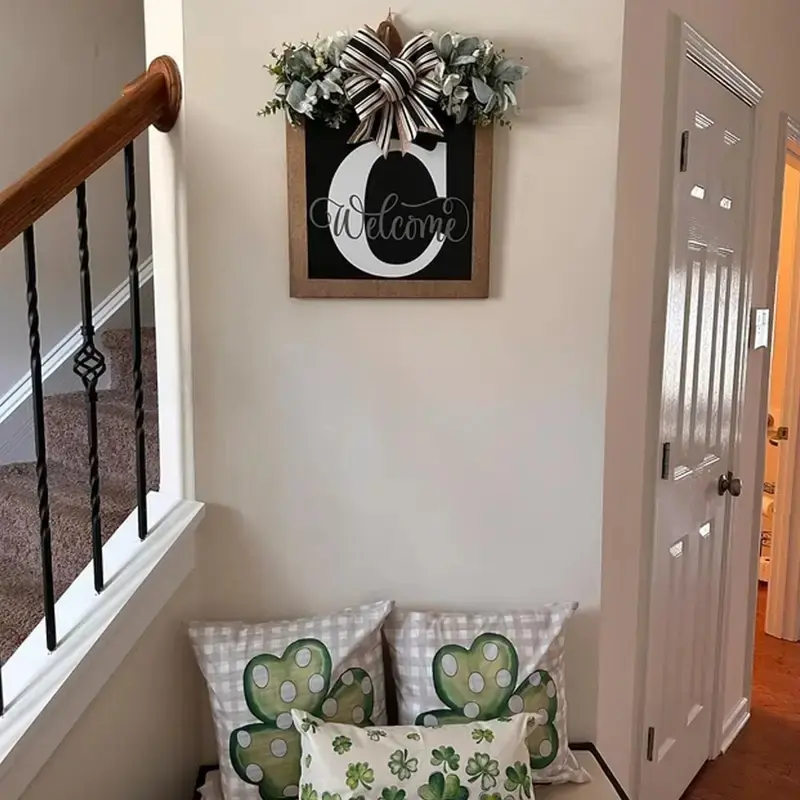 Country Wooden Wreath, Family Surname Door Hanging Decoration, Farmhouse Wall Decor, All-Season Home Entrance Ornament, Door Decorations, Rustic Design
