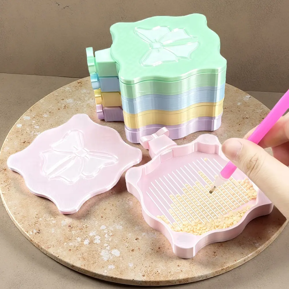 Diamond Paintings Flip Tray with Bow Design, Precision Drill Placement Tool for DIY Diamond Art , Diamond Painting Accessories 9.7 x 8.4cm