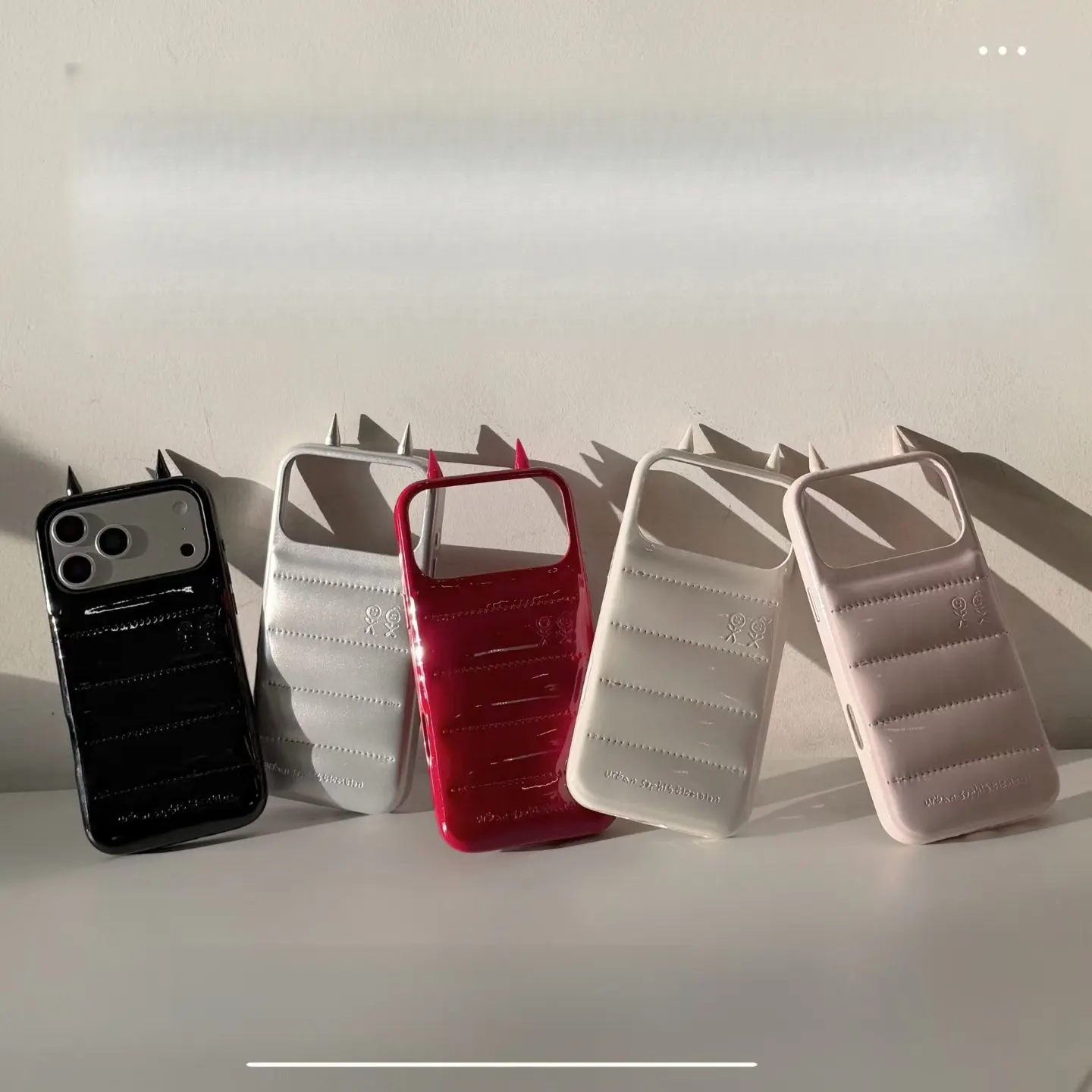 Korean Nordic Shockproof Cellphone Protector - Anti-Drop Shockproof Shell Cushions Daily Drops, Accessories for iPhone Series (13, 14/15 Pro Max, 16/17 Handheld Devices)