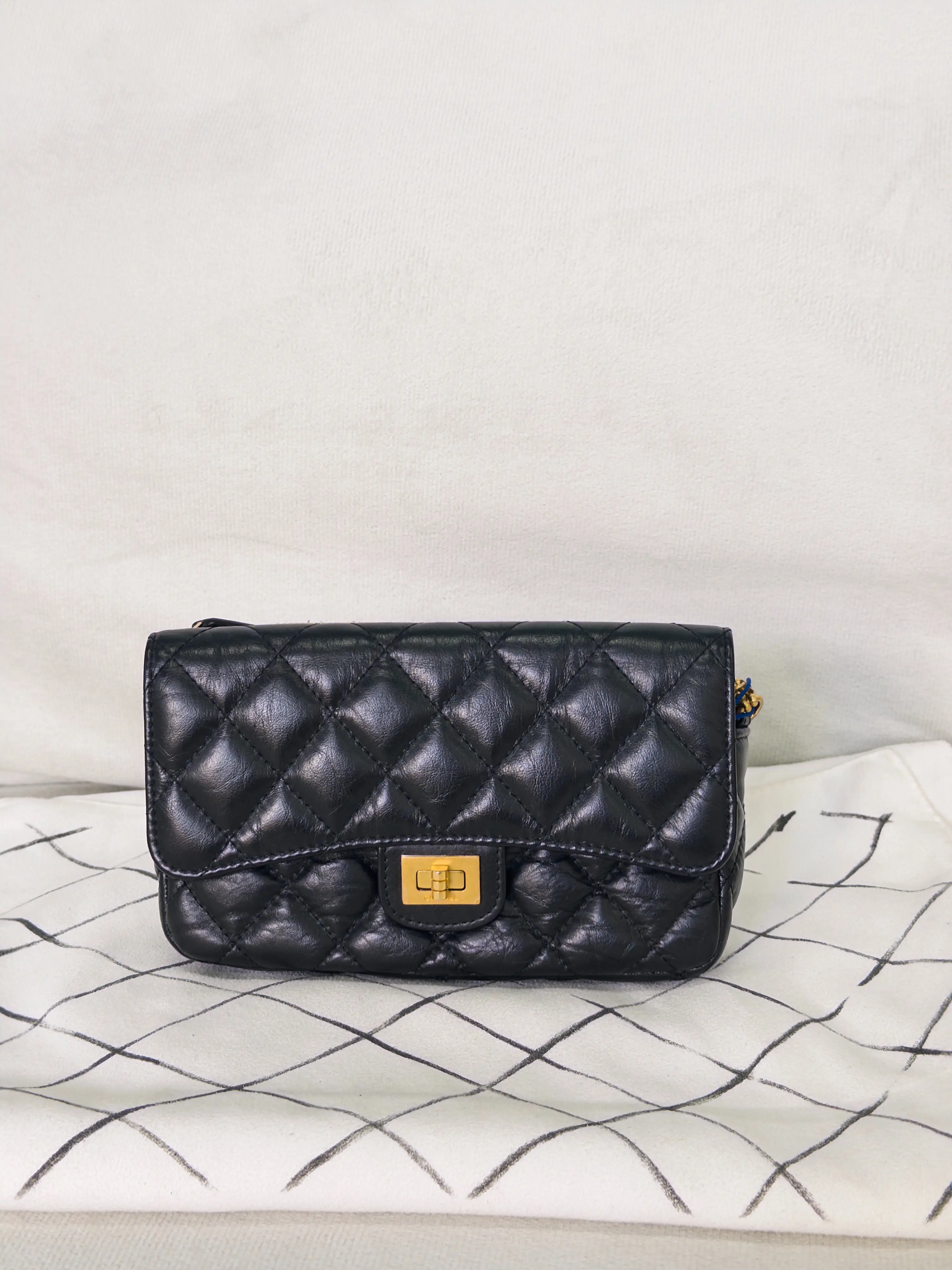 Pre-owned CHANEL Reissue 2.55 Flap Bag in black quilted leather
