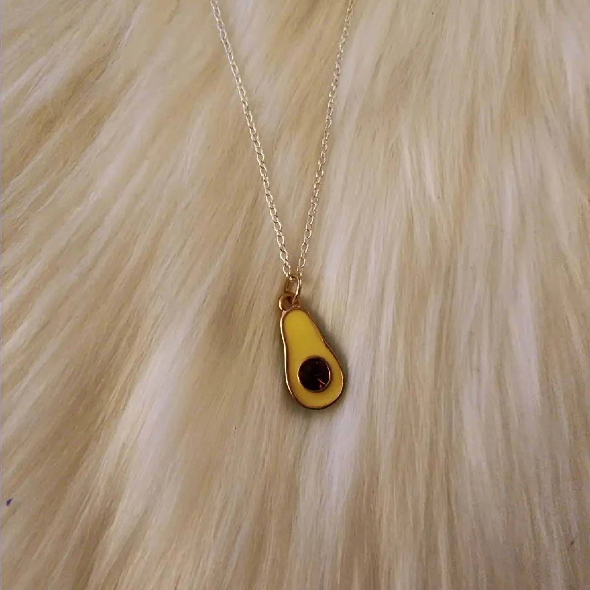 Fashionable Avocado Necklace with Unique Avocado-Shaped Pendant and 18 Inch Chain for Unisex Casual Wear
