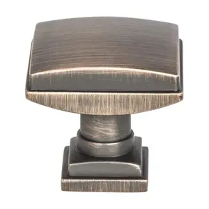 Berenson  1.25 in. Tailored Traditional Knob, Verona Bronze