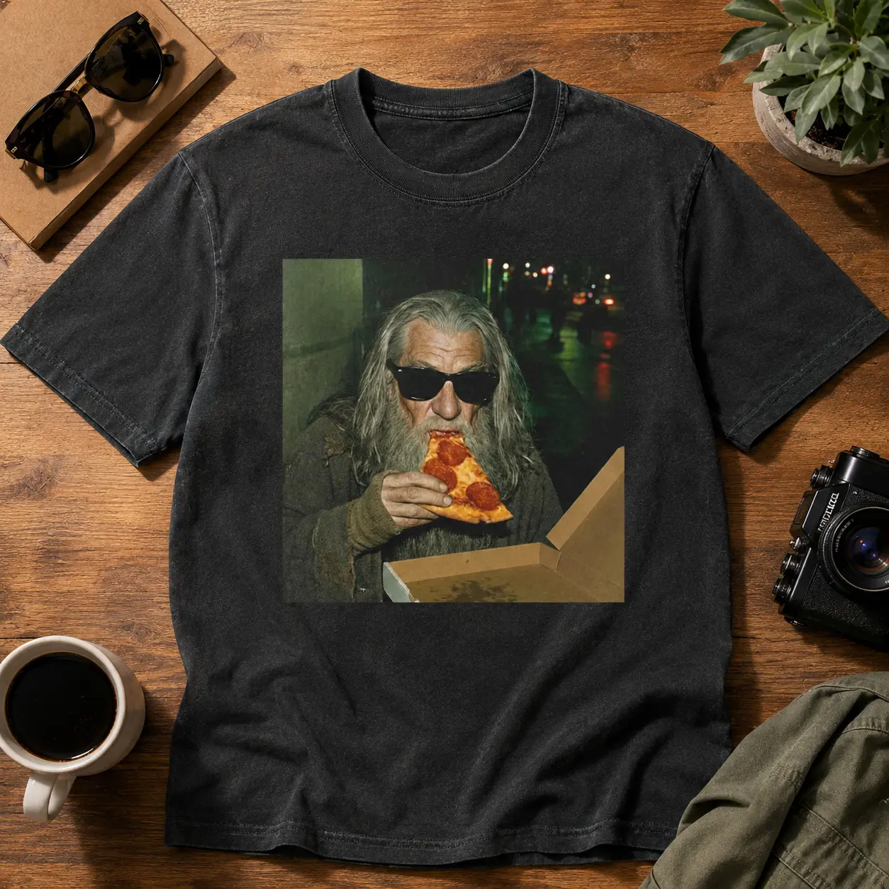 Funny Wizard Eating Pizza Shirt, Vintage Old Man Graphic Tee, Retro Meme T-Shirt, Pizza Lover Gift, Weird Humor Shirt