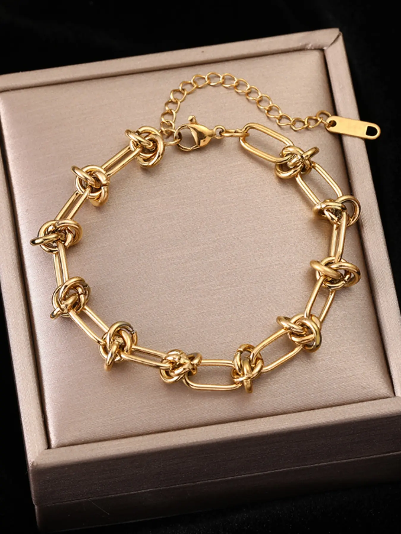 1Pcs Stainless Steel Wrist Gold silver Color Twist Knot Chain Bracelet For Women Fashion Bracelet Trendy Jewelry Trend Waterproof Jewelry Gift Party Accessories Stackable Bracelets