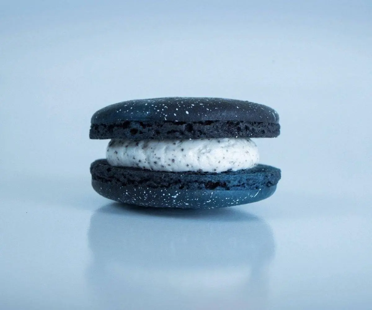 Oreo Macaron - Over the Moon Set