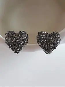 Elegant Heart-Shaped Stud Earrings for Women, Fashionable and Unique Design, Perfect for Daily Wear, Vacation, and Casual, Stud Earrings Jewelry, Studs Earrings