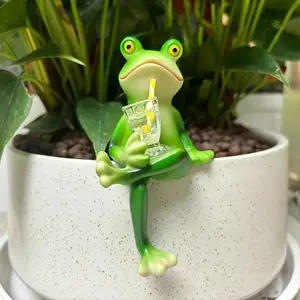 Fishing Frog Statue with Wine Glass, Resin Garden Frog Ornament for Outdoor Patio Yard Pond, Creative Animal Sculpture Landscape Decor, Outdoor Garden Accessories, Resin Sculptures