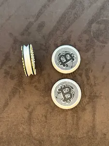 Bitcoin magnetic fidget coin