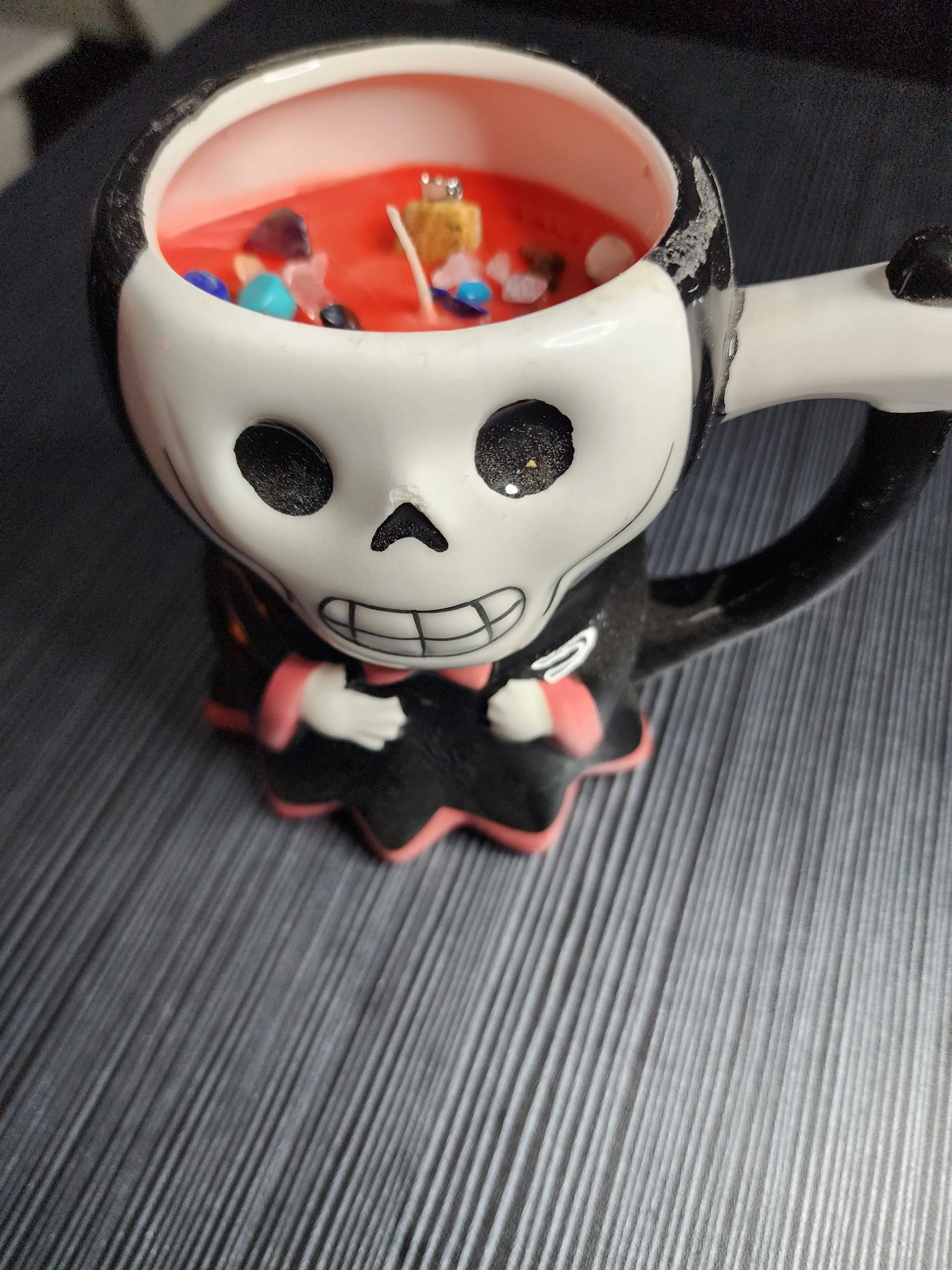 SummerWeen Cocoberry Prize Mug Candle - Scented Fragrance Aromatherapy Candle with Chip Stones, Decorative Hidden Gems for Home Decor Supplies