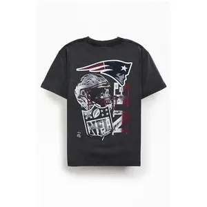 NFL x Aleali May Men's New England Patriots T-Shirt - Multicolor