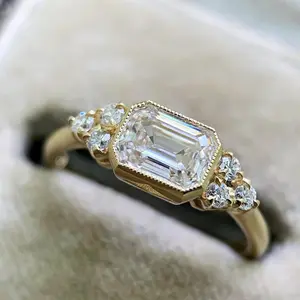 F715 18K Solid Gold Diamond Ring Emerald Cut Natural Diamond Engagement Ring Women's D Color Side Stones