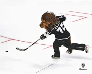 Bailey Los Angeles Kings Unsigned Black Jersey Shooting Photograph