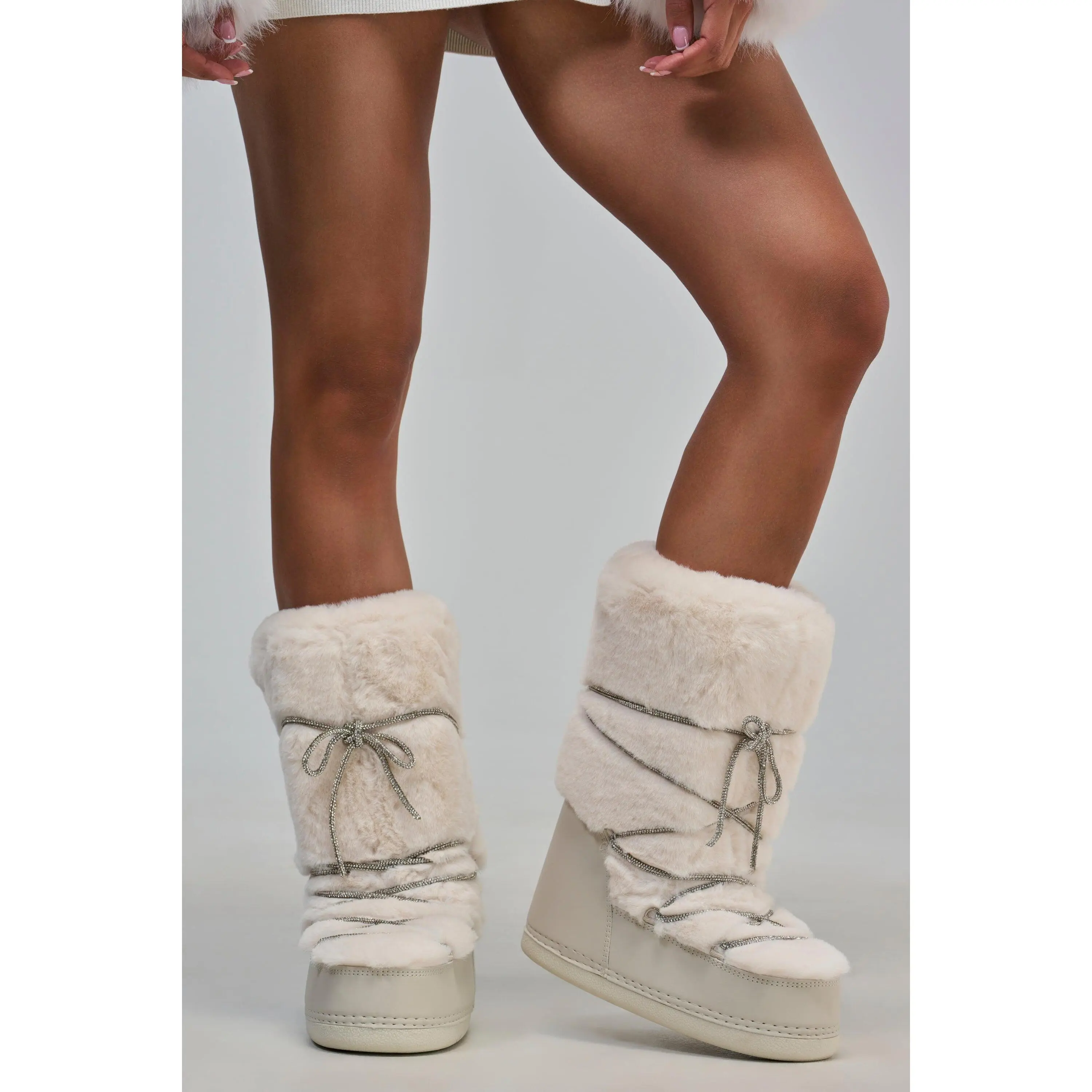 AZALEA WANG KARMELA CREAM FUR MOON BOOT
