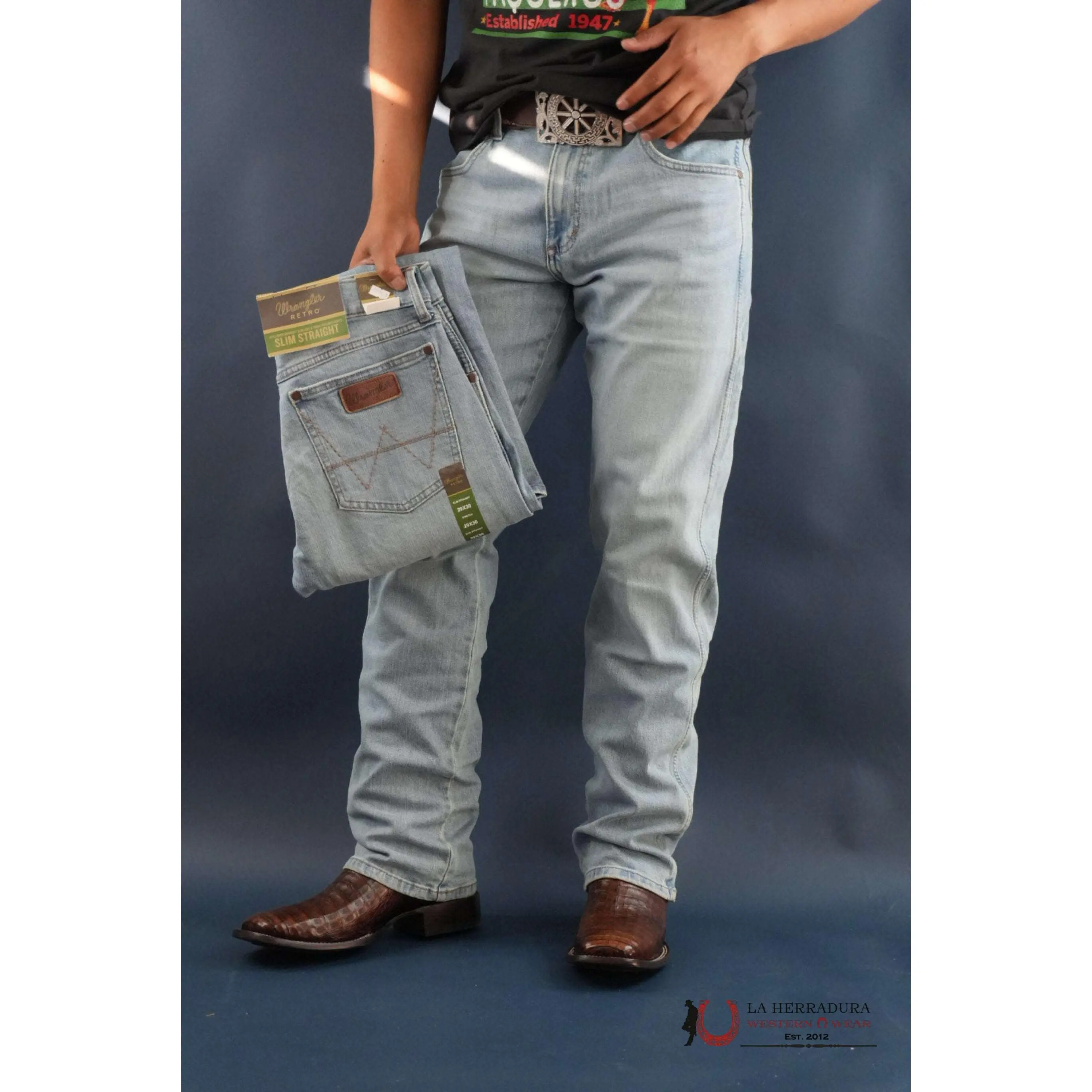 MEN'S WRANGLER RETRO SLIM FIT STRAIGHT LEG JEAN Mendenhall - 112365302
