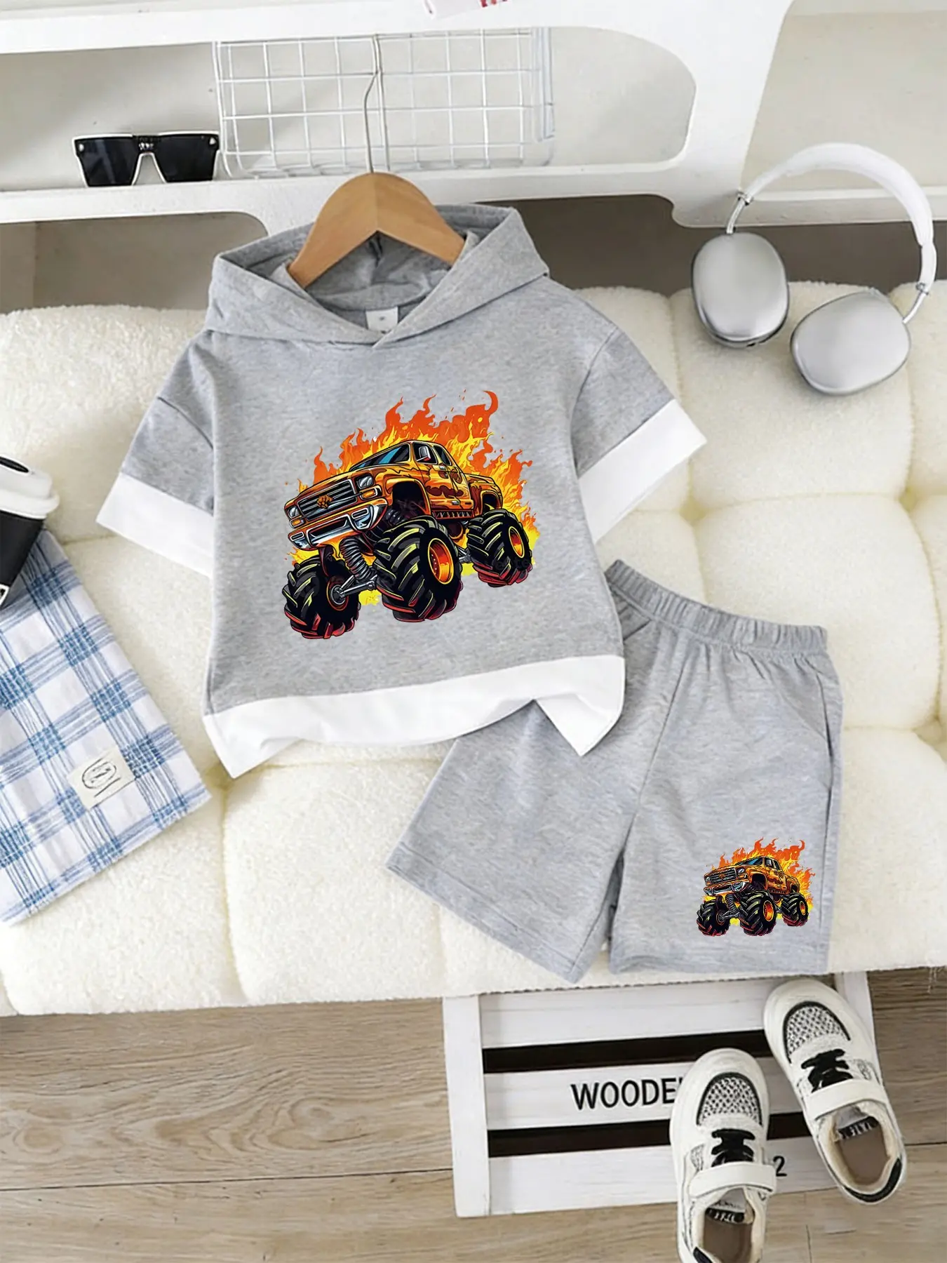 Boys' Cartoon Flame Monster Truck Print Two-Piece Hooded Graphic Print Set, Casual Loose-Fit for Daily Wear, Outdoor Play, Theme Parties, Light Sports, Youth Kits