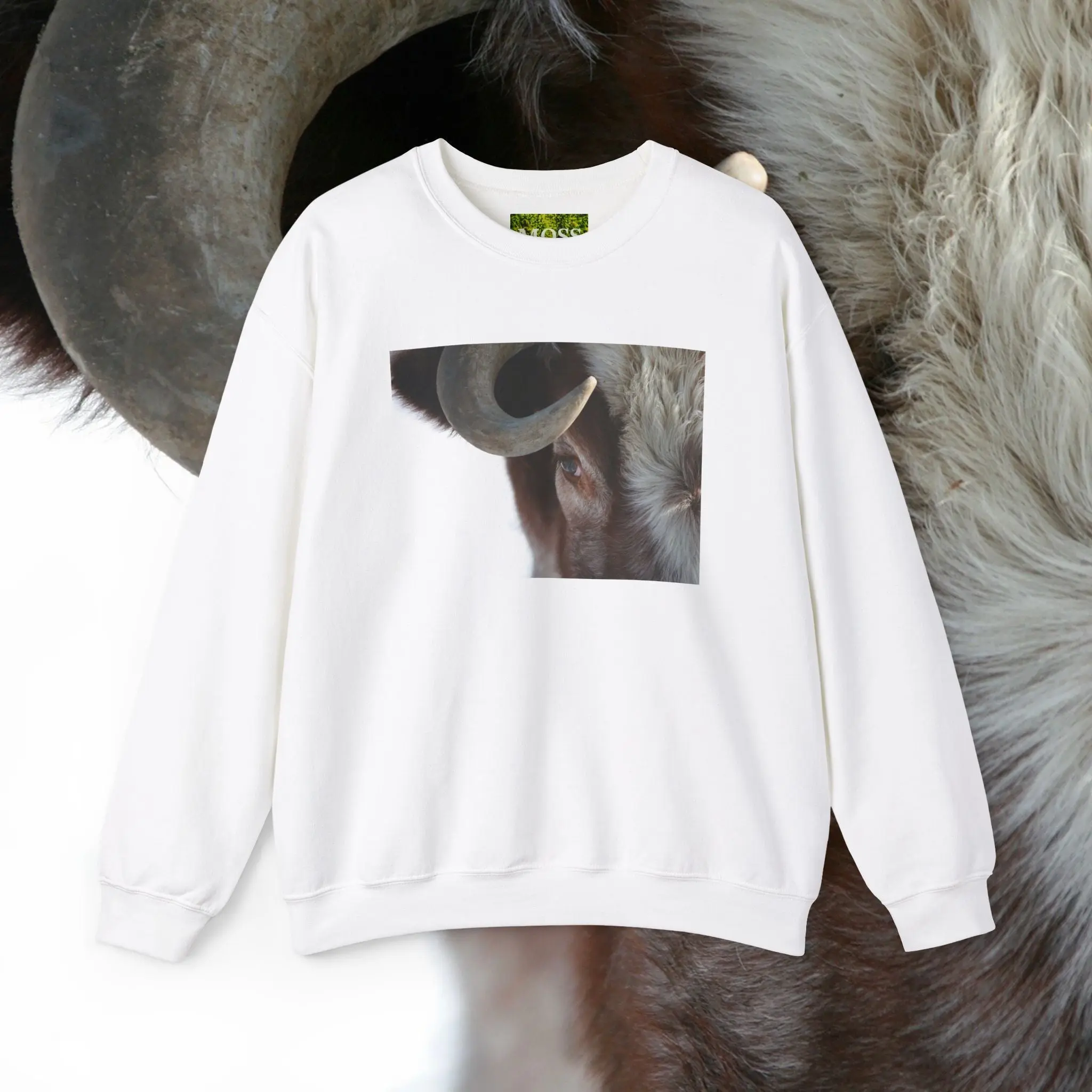 MOSS, Bull's Eye: Unisex Heavy Blend™ Crewneck Sweatshirt