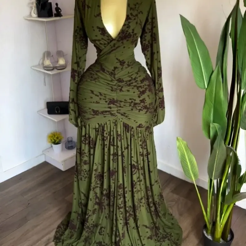 PULKRITU Elegant Chic Formal Fitted Women's Floral Velvet Long Sleeve Dress, V Neck Ruched Mermaid Tail, Fall Winter Wear, Birthday Holiday Long Gown, Evening Party Dresses, Elegant Fashion Dress
