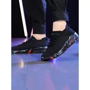 Men’s fashionable lace-up low-top sneakers—casual, comfortable, breathable sports running shoes with a round toe that go well with anything for everyday wear