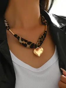 Women's Fashion Pendant Necklace, Leopard Print Fabric Chain + Heart Charm, Fall Winter Retro Sexy Jewelry, Party, Gift Idea