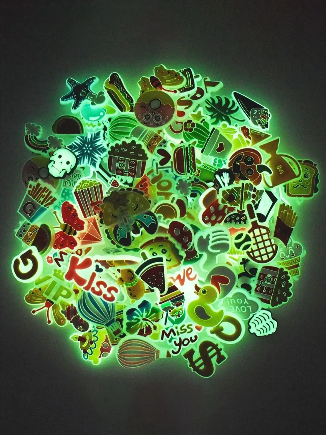 Random Glow in the Dark Clogs Charms, 50pcs Fashionable Novelty Shoes Decorations for Clogs Design, Dazzling Glamour Trendy Holiday Shoe Accessories f