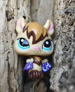 Mini Pet Shop for Mini Animal Figure Toys- Rare and Compatible with Toy Collection