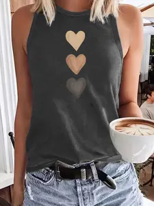 Women's Heart Print Round Neck Tank Top, Casual Sleeveless Crew Neck Top for Summer, Ladies Clothes for Daily Wear, Womenswear