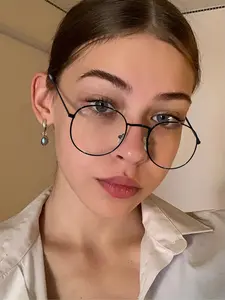 Women's Metal Frame Eyeglasses, Casual Rectangle Eyeglasses for Everyday Use, Fashion Accessories for Outdoor Activities