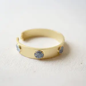 PROVENANCE HINGE BANGLE