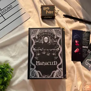 M4nacled Illustrated Special Edition Hardcover Book by SenLinYu – Gothic Romantic Dramione Fanfiction, Harry Potter Fanfic, The Handmaid's Tale