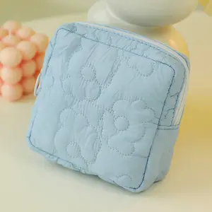 Cloud Shaped Feminine Care Pouch Discreet Portable Period Essentials Organizer Cute Ins Style Storage Bag for Tampons Pads Travel Must Have