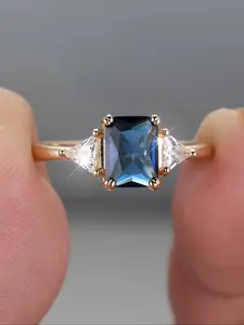 Simple and elegant sapphire blue and white geometric synthetic zirconia gold coloured four claw women's ring Women's high class sense of hundred jewellery Perfect women's jewellery gift Anniversary Ring Birthday Gift