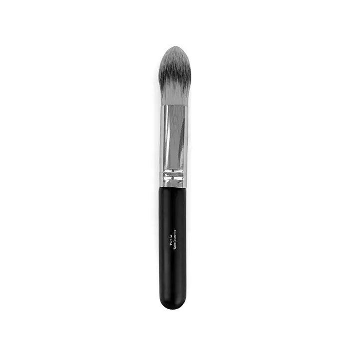 Chisel Blender Brush for Expert Contouring and Seamless Blending