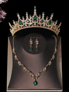A set of women's gold bridal accessories with green diamonds embellishing the crown, Tiaras, Bridal headpiece, necklace, earrings, 4 pieces, suitable for weddings, parties, gatherings